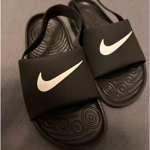 Nike kawa slides for boys size 10c
